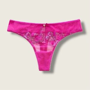 Victoria’s Secret Thong Panty Medium New